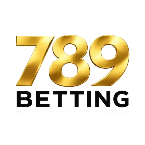 โลโก้ 789BETTING เป็นตัวเลข 789 สีทองขัดเงาสามมิติตัวหนา วางทับคำว่า BETTING ที่เป็นตัวพิมพ์ใหญ่สีดำขนาดเล็กกว่า โดยมีแถบขีดสีขาวคาดอยู่ใต้คำนั้นบนพื้นโปร่ง